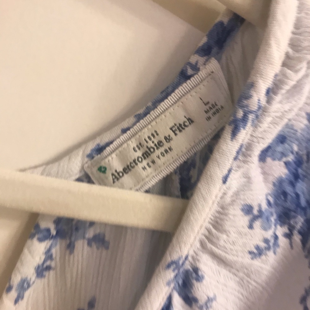 Abercrombie Peasant Blouse - Picture 4 of 4